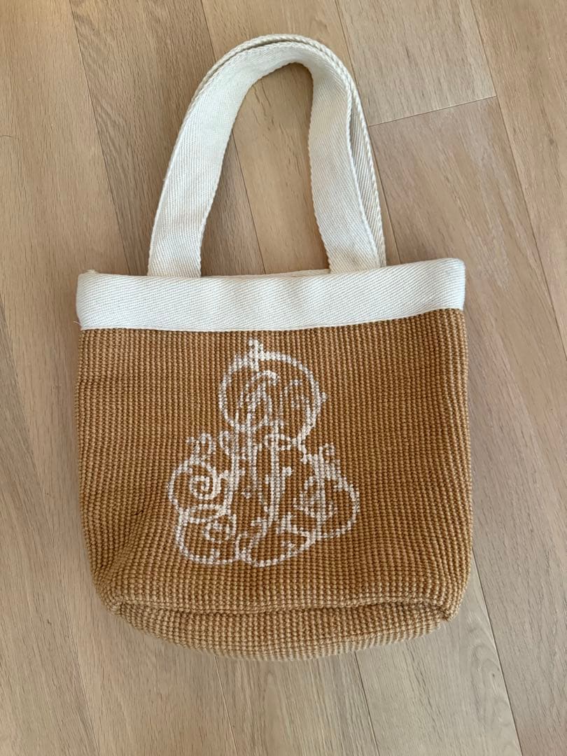 サラグレースで購入アンベッカーロゴトートバッグ