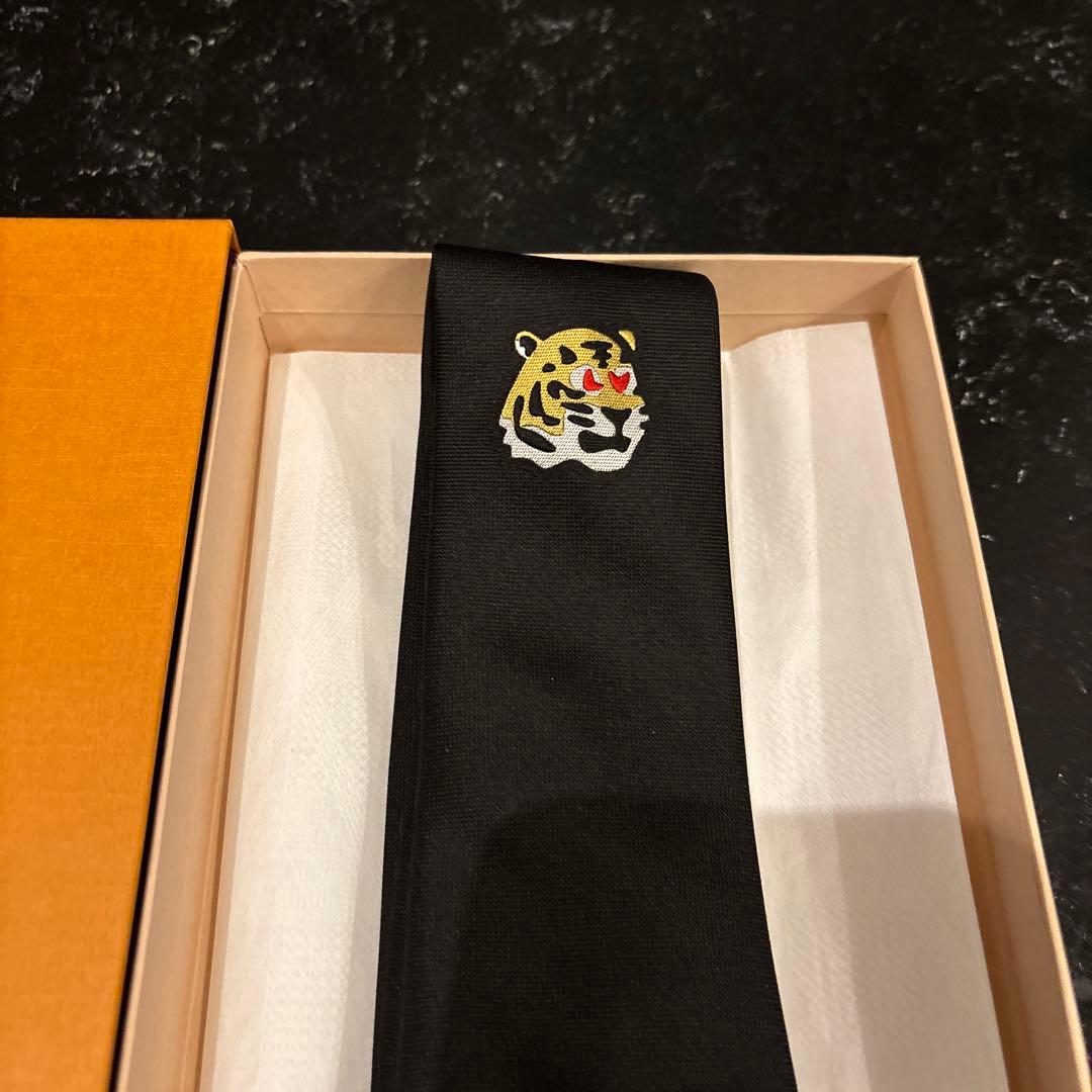 ルイヴィトン×NIGO タイガーネクタイ　新品未使用