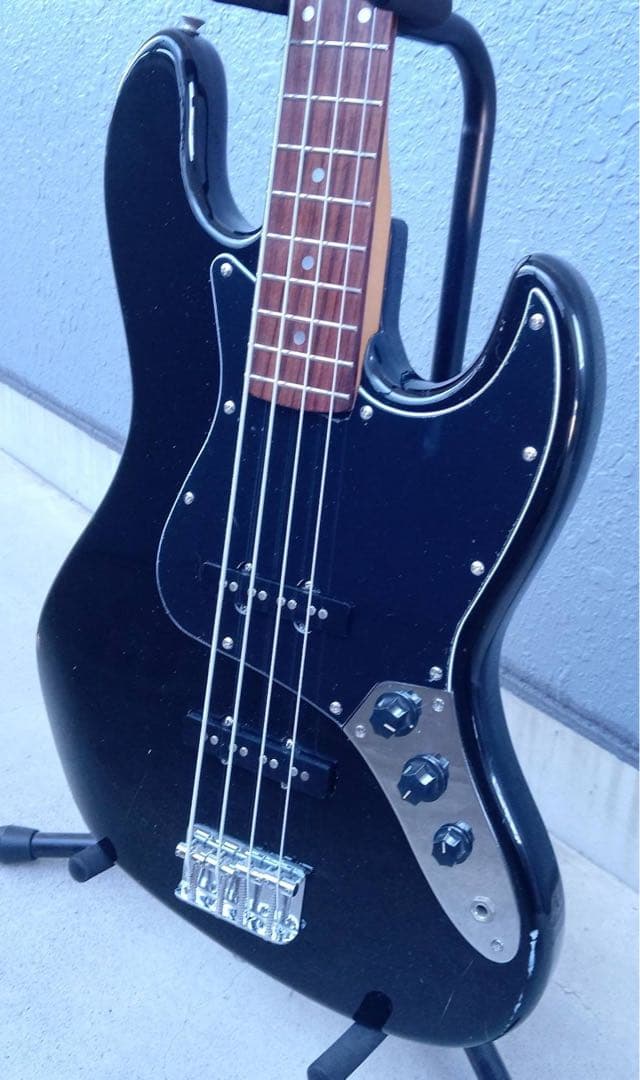 ベース Squier by Fender JAZZ BASS