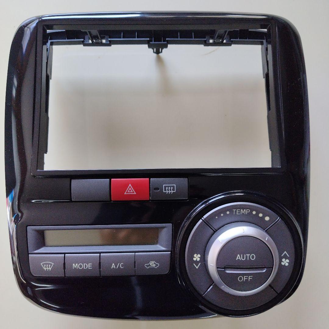 タント　オーディオパネル　８インチ