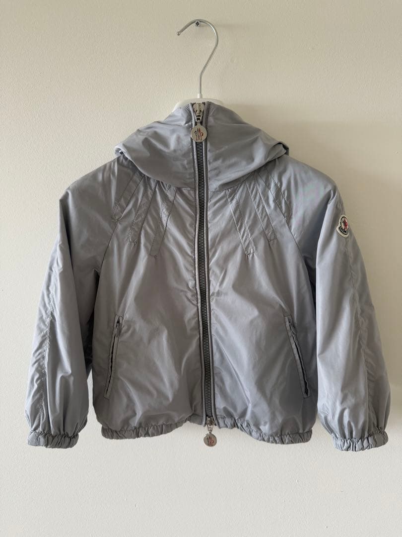 〈クリーニング済み〉モンクレール ナイロンジャケット フード付き ワッペン有り