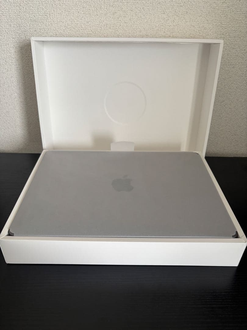 MacBook Air M3本体(16GB、512GB、2024)