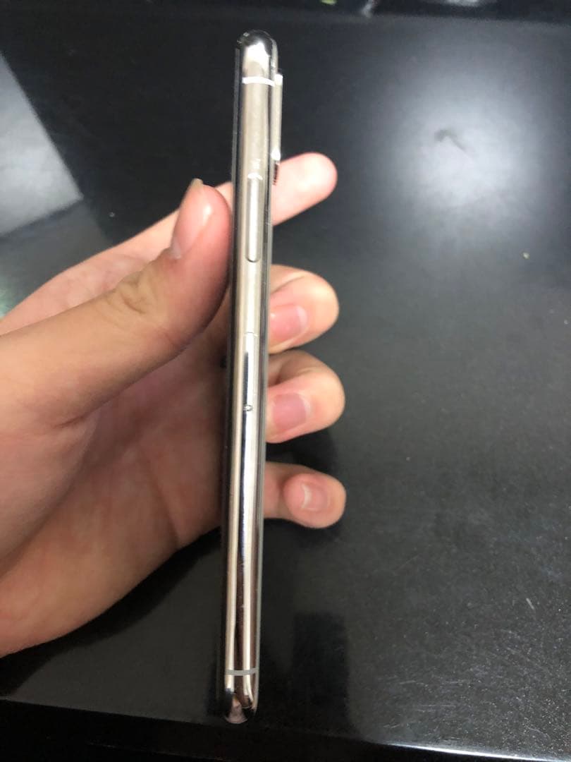 iPhone Xs 256GB シルバー