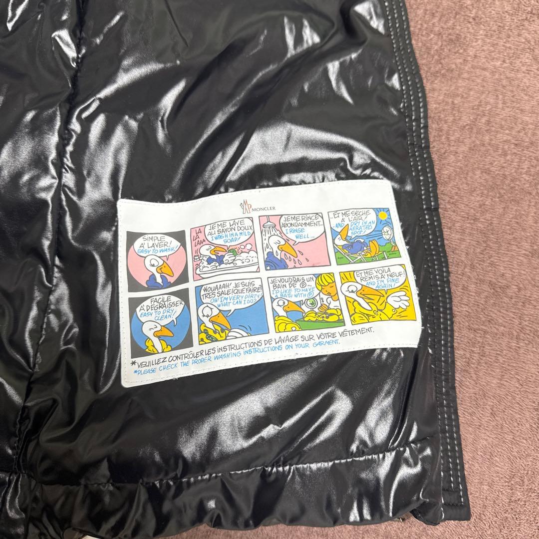 MONCLER ブラックファー付きダウンベスト　サイズ　2