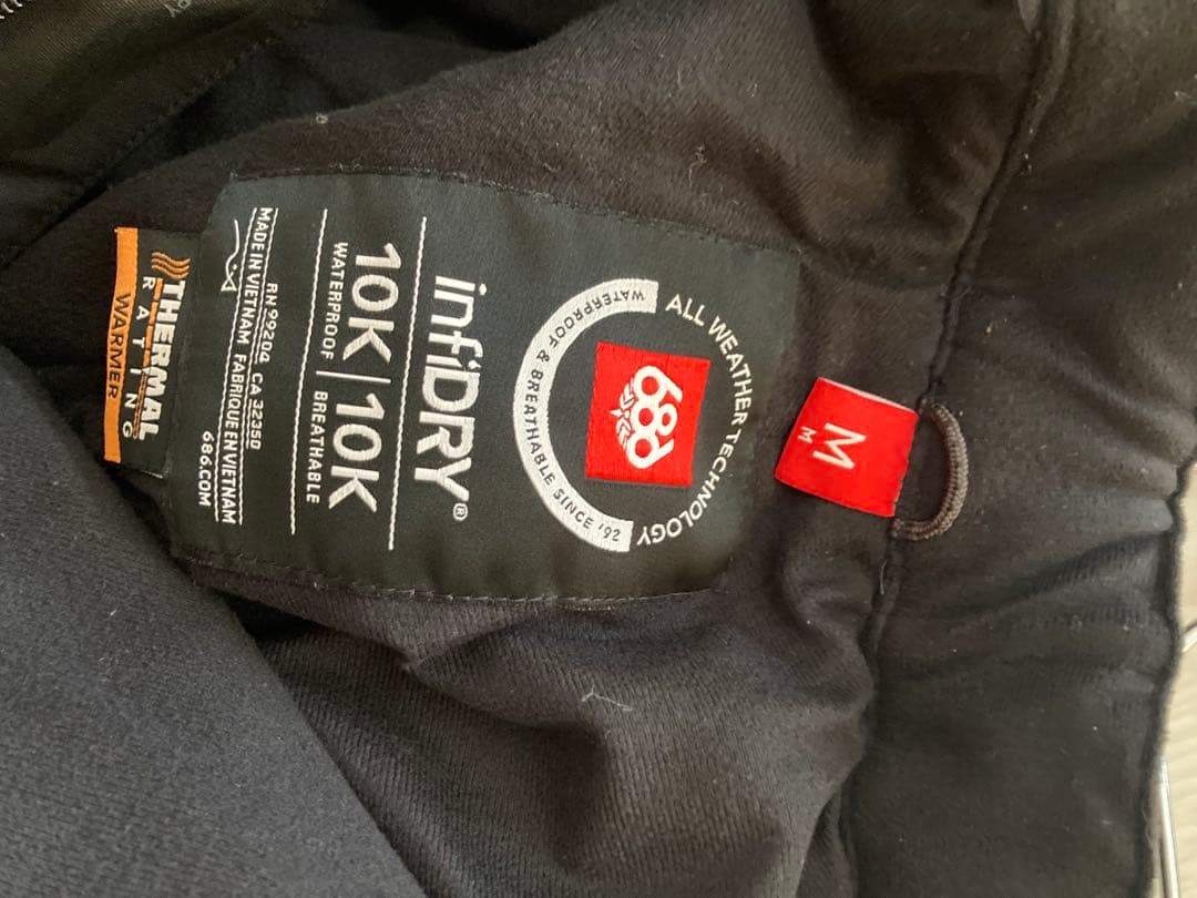 21-22 686スノーボードウェア上下セット　ジャケットL パンツM