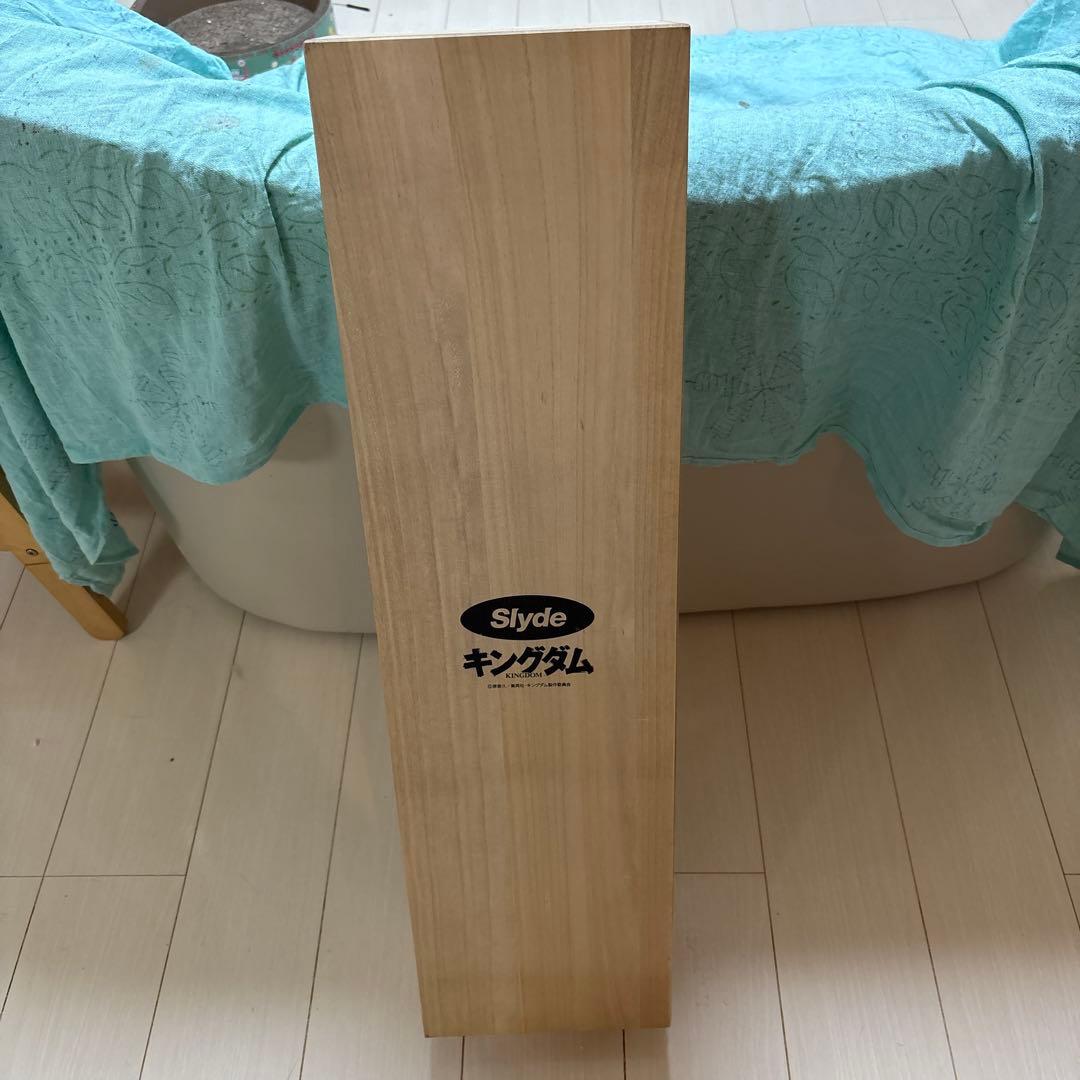 キングダム　スケートボードデッキ3枚セット限定品シリアルナンバー付き。