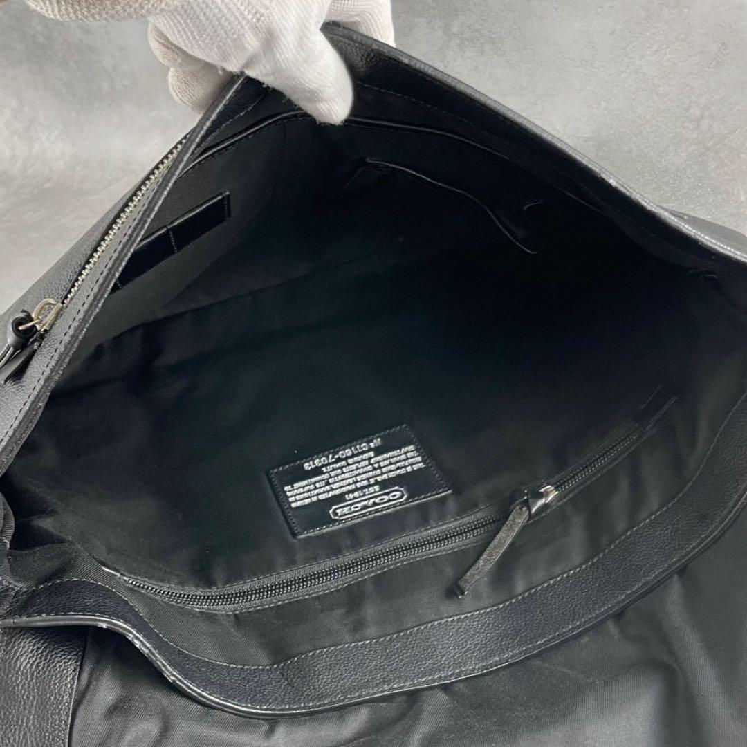 極美品 コーチ 大容量 A4 メッセンジャーバッグ トンプソン オールレザー 黒