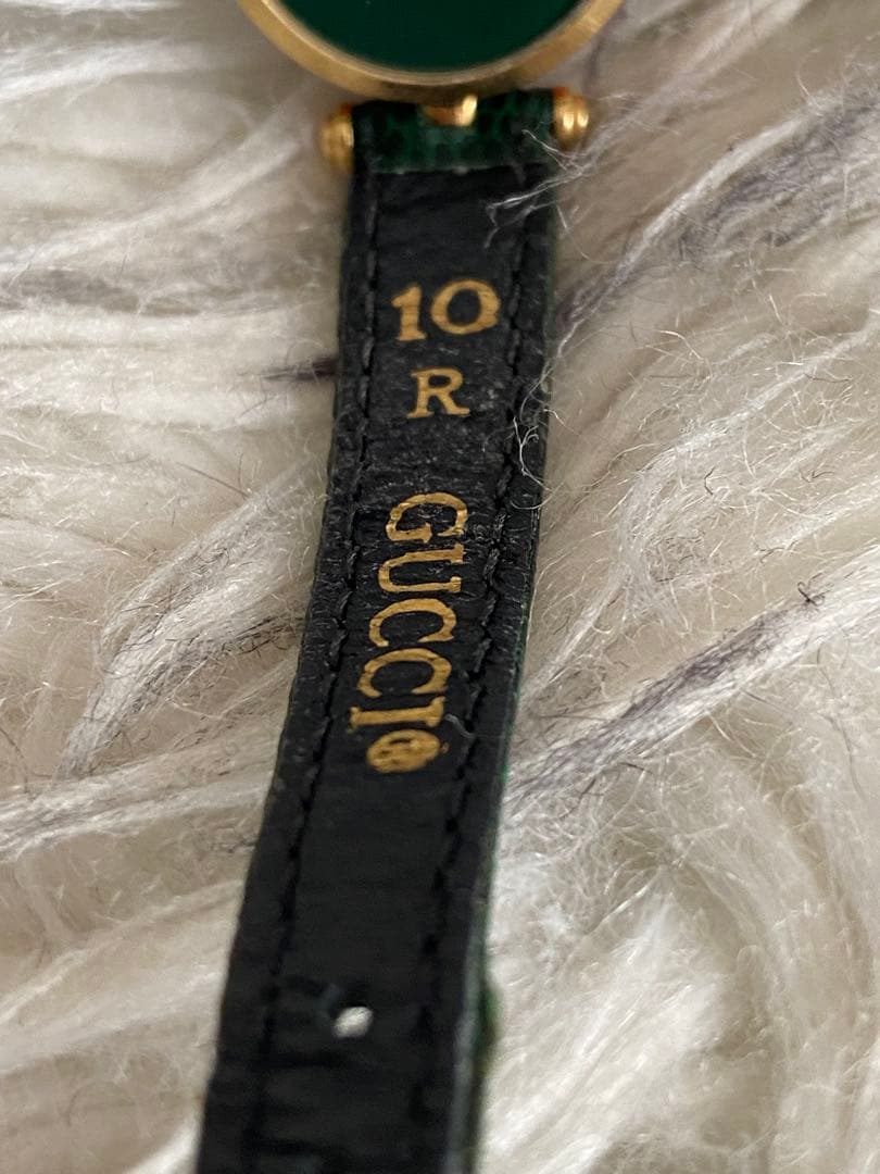 GUCCI グリーンレザー アナログ腕時計
