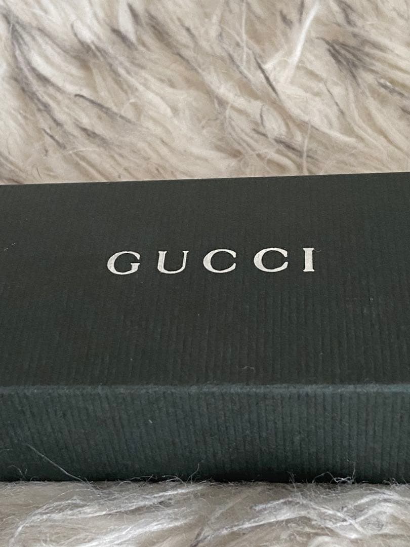 GUCCI グリーンレザー アナログ腕時計