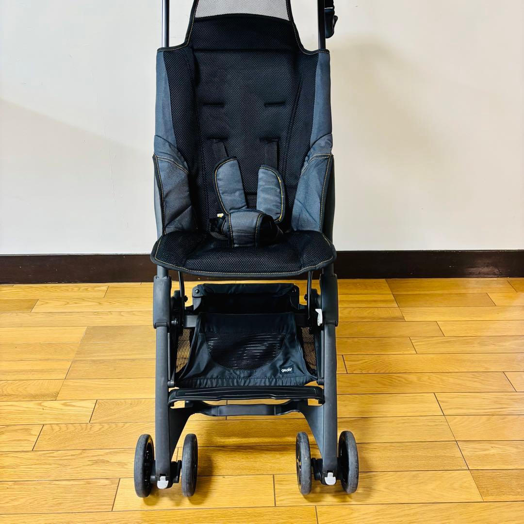 gb ポキット 黒 折りたたみベビーカー 軽量 持ち運び便利　送料込み