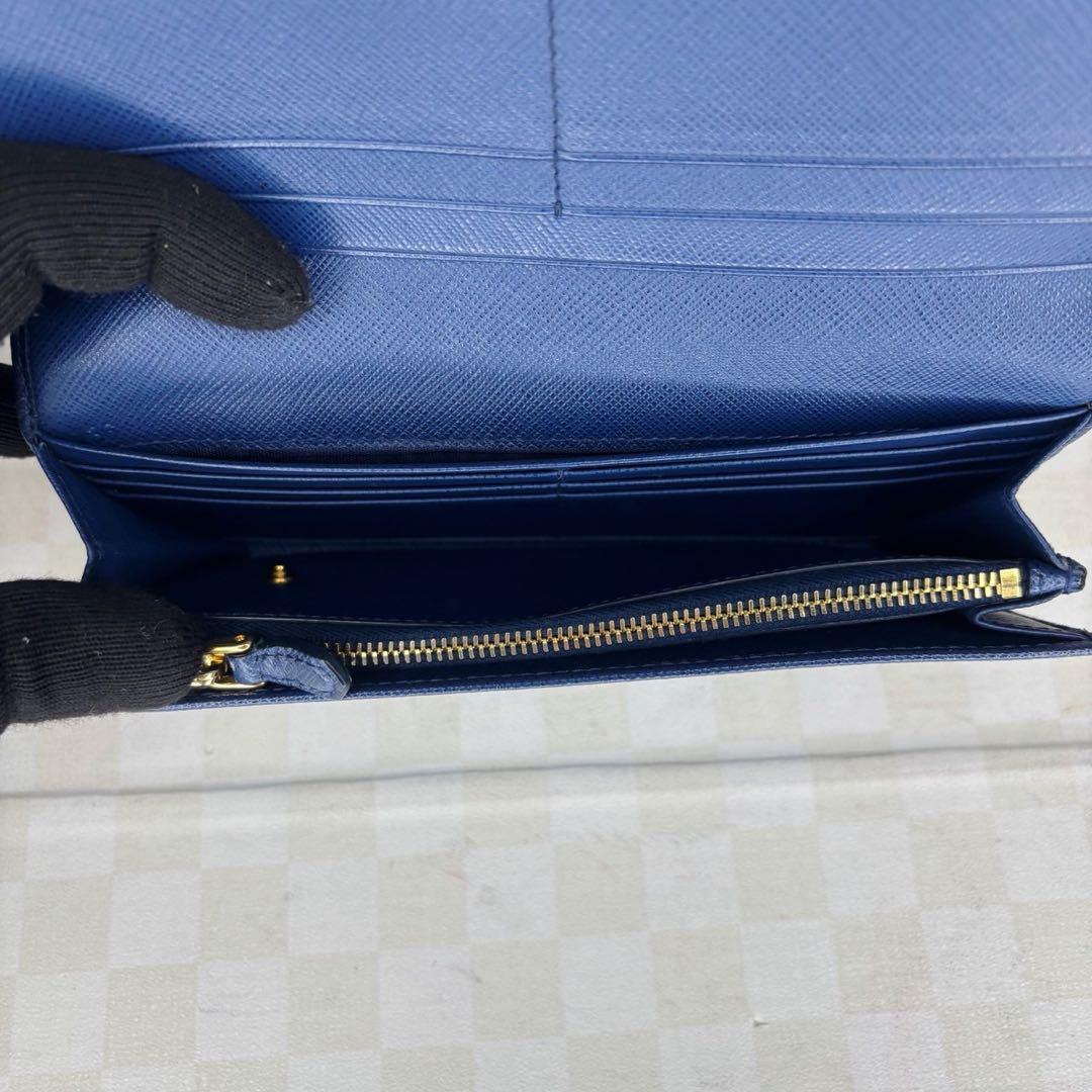 極美品　PRADA プラダ　長財布　二つ折り　M09