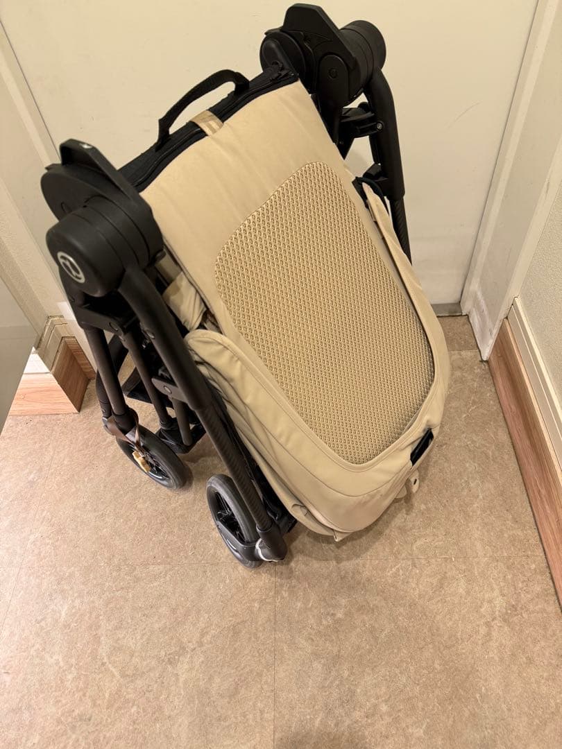 cybex メリオカーボンベビーカー 折りたたみ式
