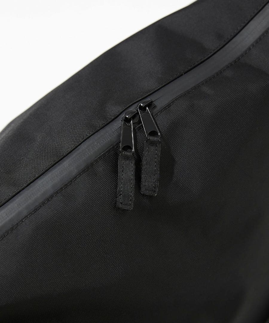 完売 meltum NYLON MESSENGER BAG新品未使用 BLACK