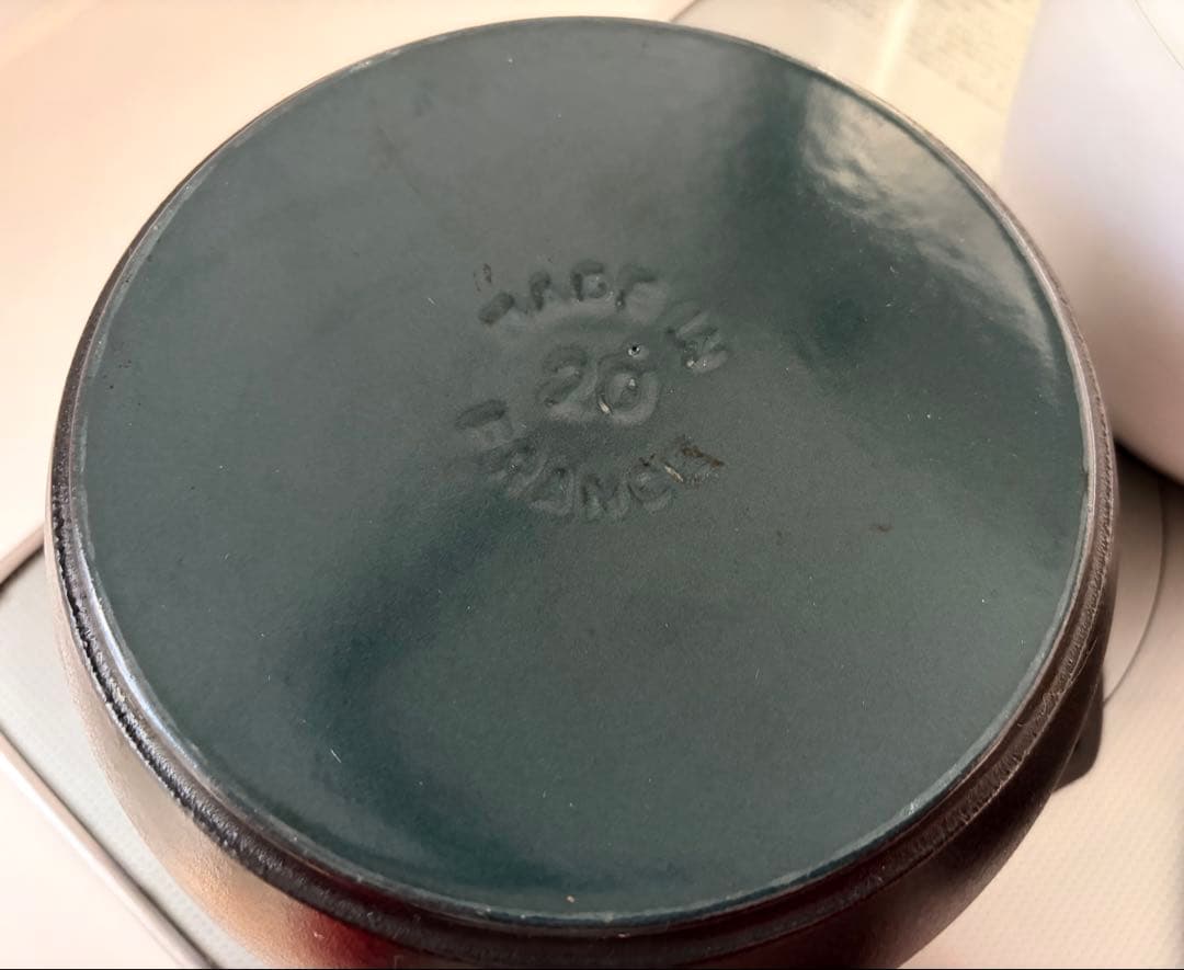 美品です⭐︎STAUB ラ・ココット de GOHAN⭐︎Lサイズ（炊飯用） 黒