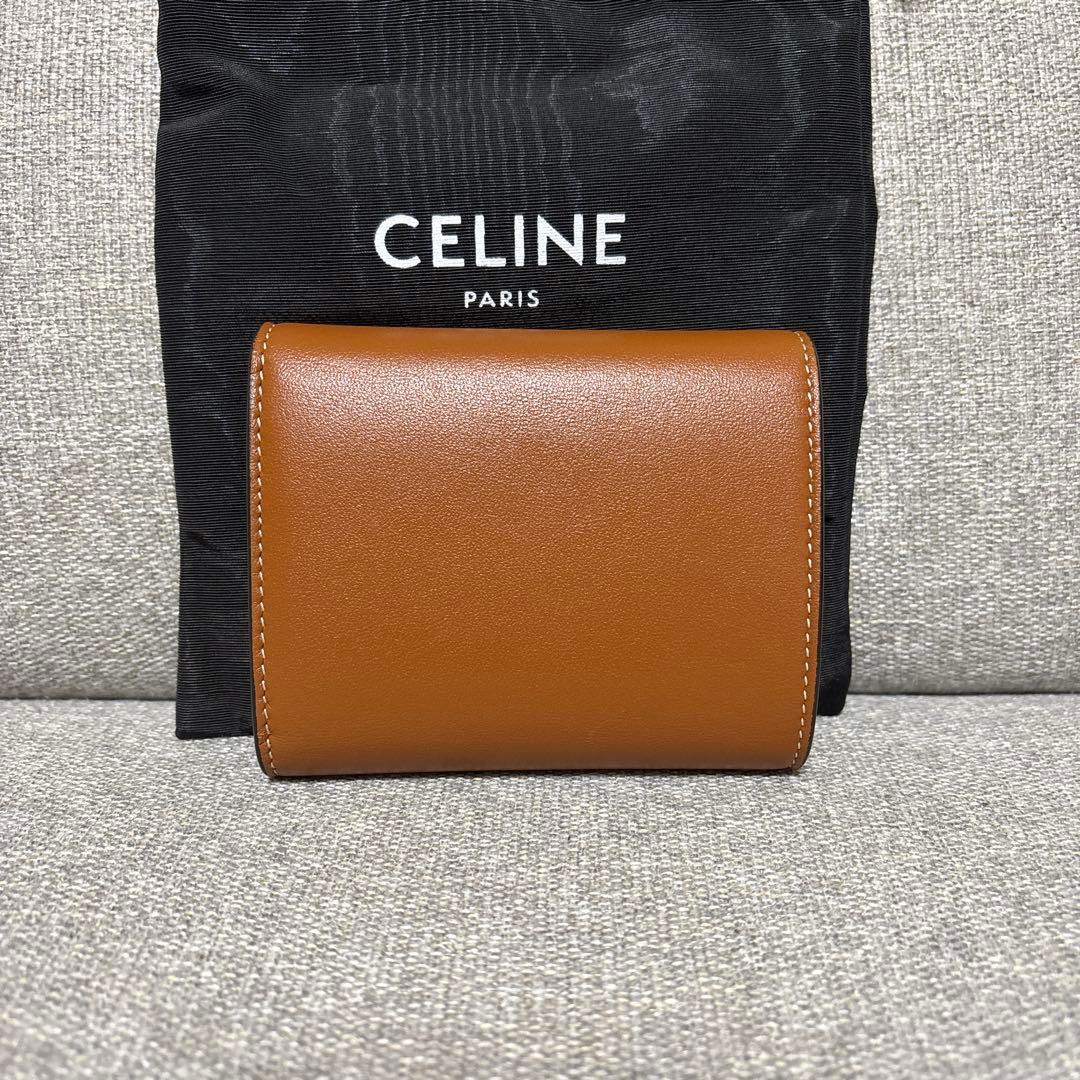 セリーヌ　三つ折り財布　トリオンフ