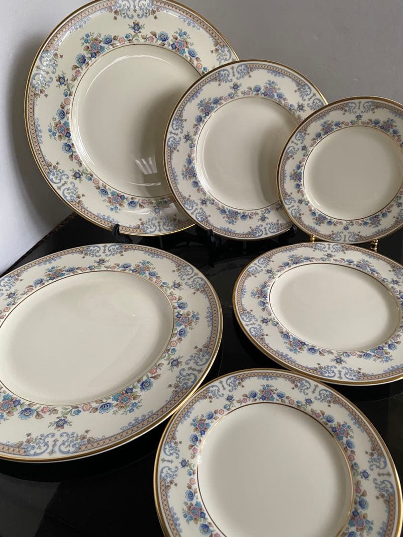 新品◆ロイヤルドルトン ハイランドバレー 英国製 大皿 中皿 小皿 各2客セット