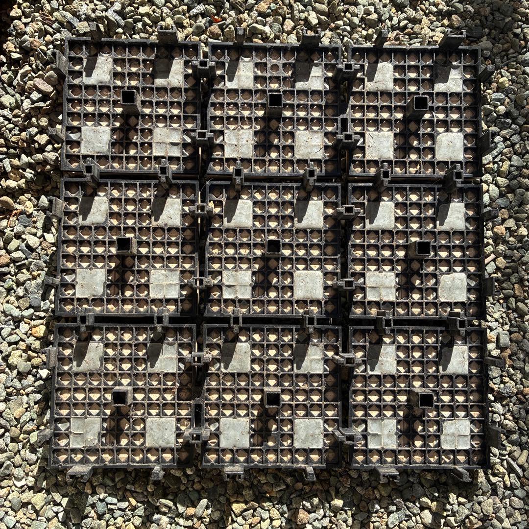 ベランダ、バルコニー、庭用アンティーク調石材タイル105枚 神奈川県横須賀市