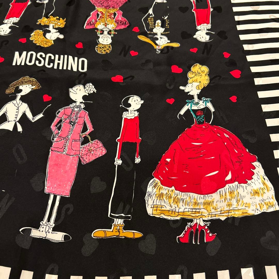 松本でございます。MOSCHINO ファッションハンカチ ストライプ
