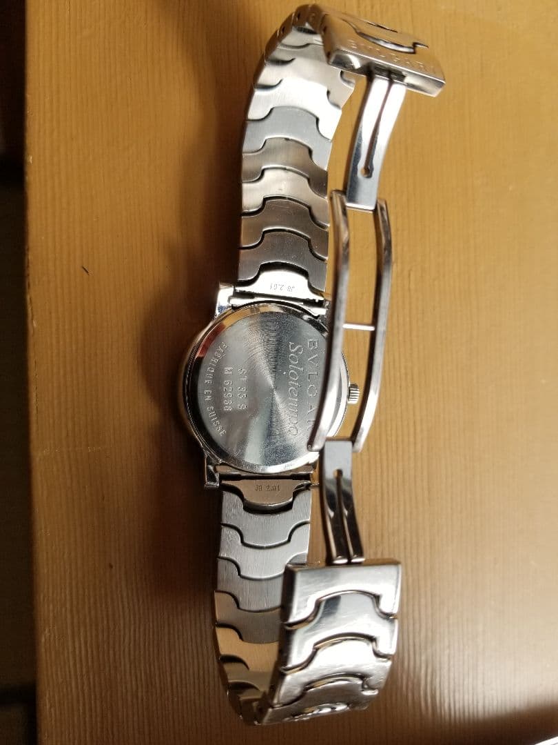 BVLGARI 黒文字盤 金属ベルト 時計