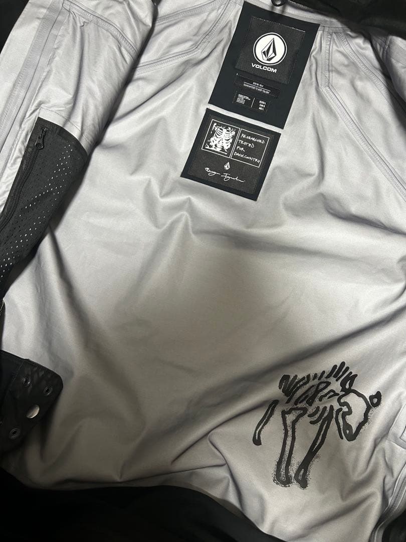 未使用　Volcom guch GORE-TEX スノーボード ジャケット