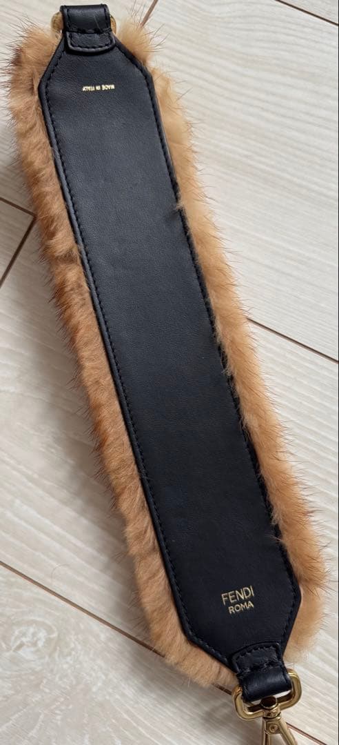 FENDI FFロゴ ミニストラップyou 年始セール♡
