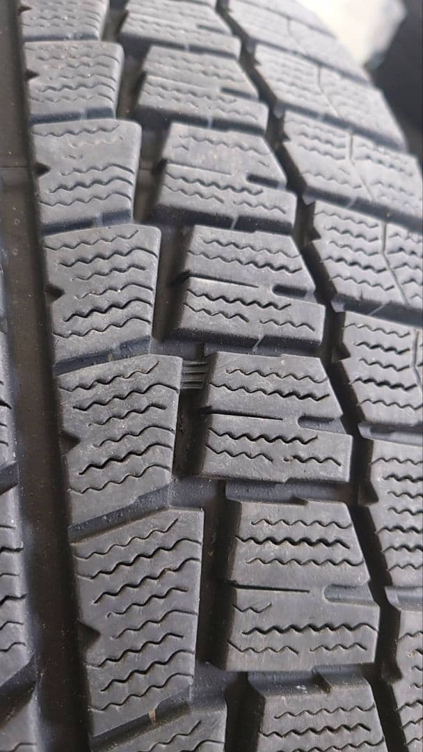 スタッドレスタイヤ 225/45/18インチ