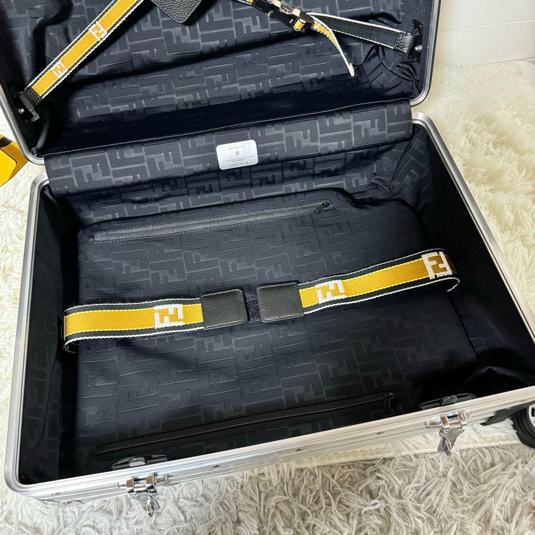 未使用✨RIMOWA×FENDI リモワ　フェンディ　コラボキャリーケース　４輪