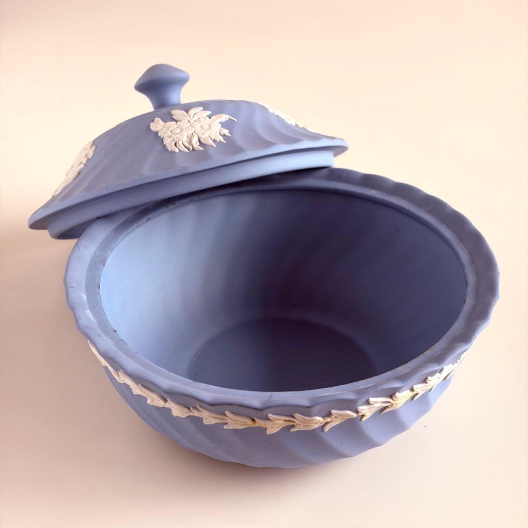 英国ヴィンテージ ウェッジウッド ジャスパーウェア 蓋付き 化粧箱 ペールブルー