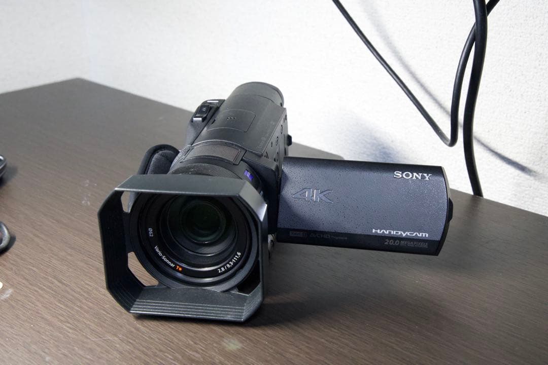 [土日限定値下げ中] SONY ハンディカム FDR-AX100