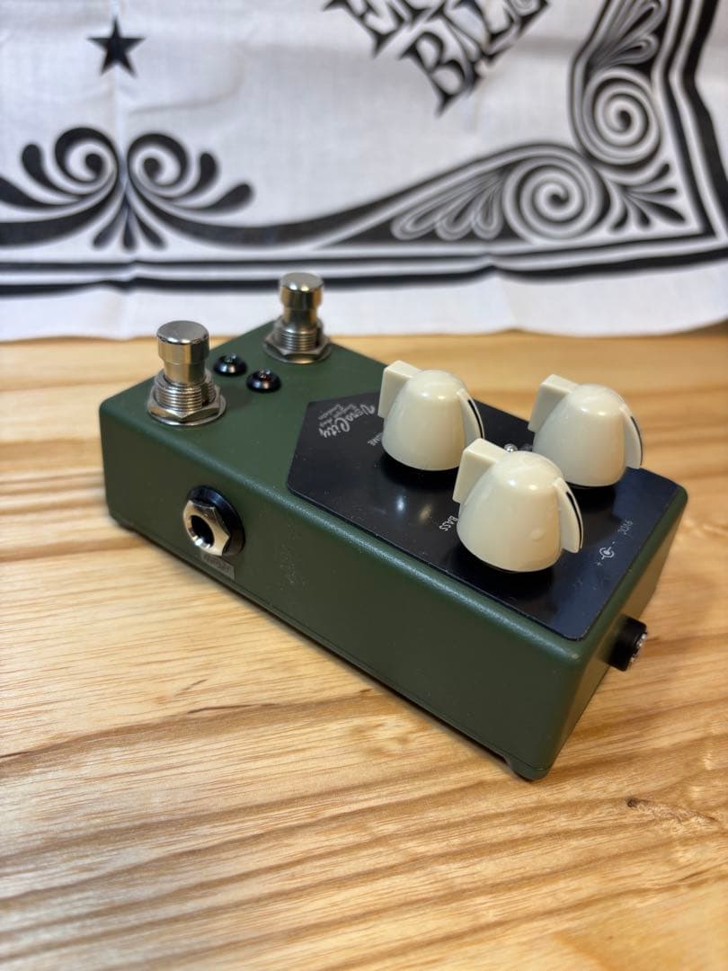 新品同様VeroCity Effects Pedals 13-CL-B2