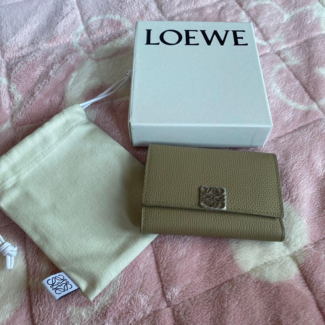 アリス☆LOEWE アナグラムミニ折りたたみ財布