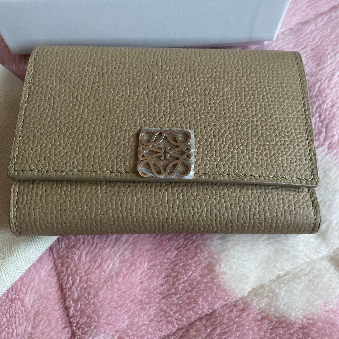 アリス☆LOEWE アナグラムミニ折りたたみ財布