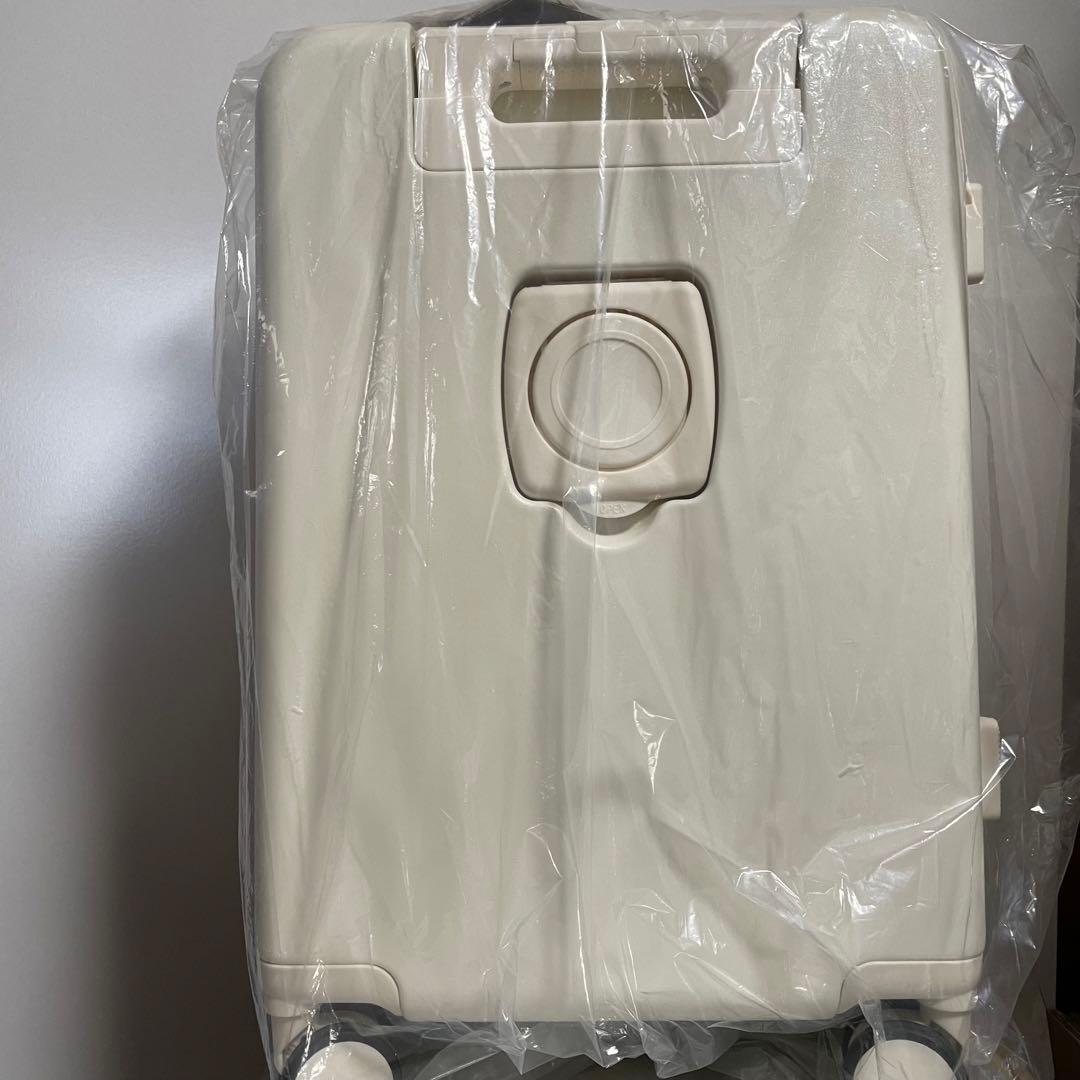 ディズニーストア　ミッキー　スーツケース　アイボリー