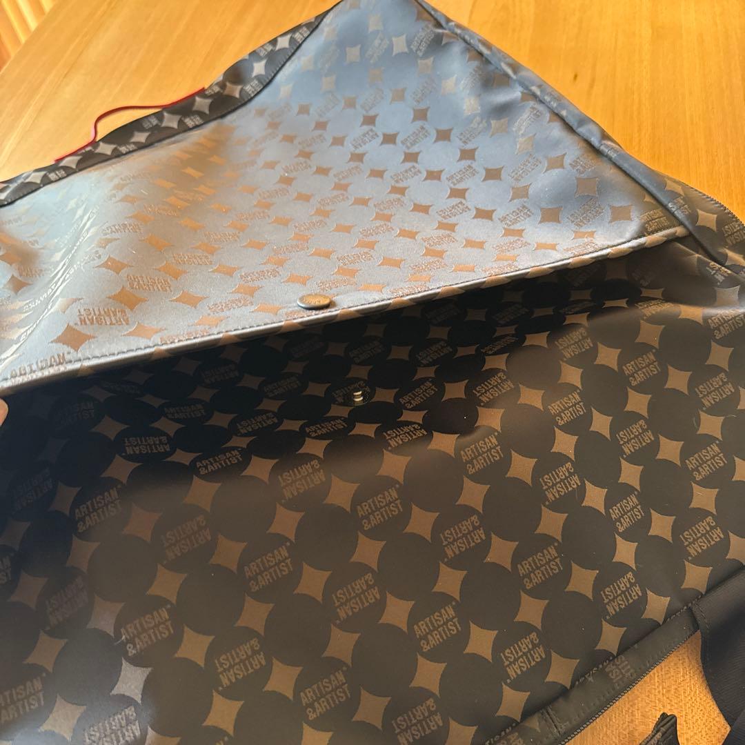 アルティザンアンドアーティスト ガーメントケース