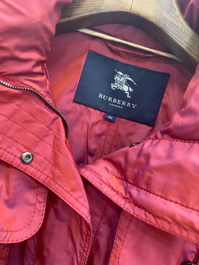 Burberry 光沢ナイロンコート　ミドル丈　40 レッド　1度着用