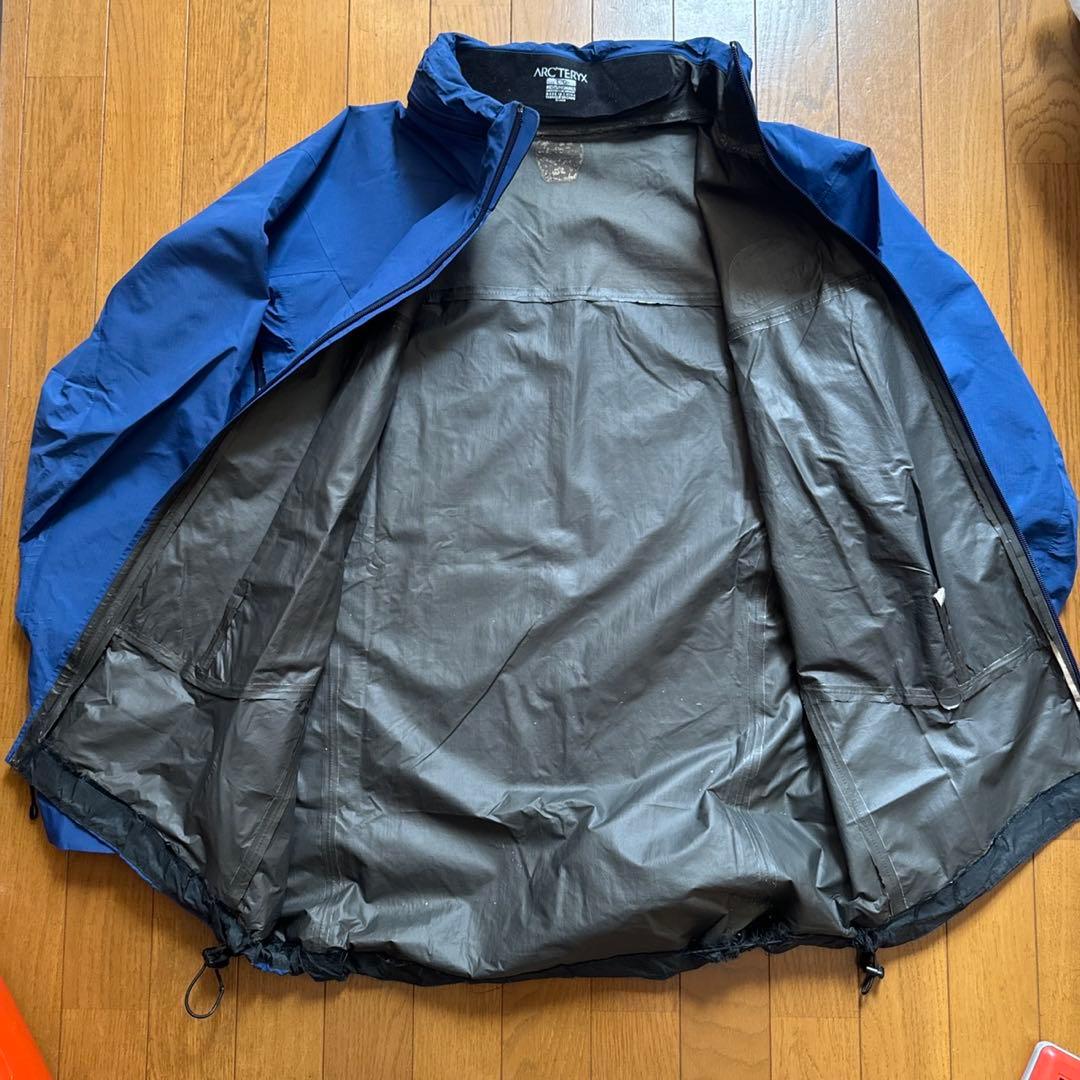 D*O様 arc'teryx Zeta LT Hybrid jacket Blu