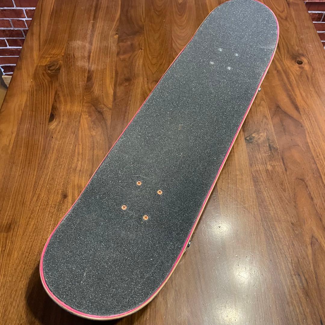 スケボー　スケートボード　コンプリート　ファンデーション　8インチ 美品