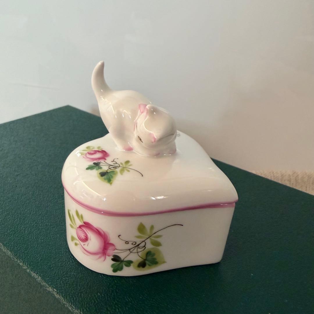 ヘレンド 猫　ウィーンの薔薇　ピンク　ミニ小物入れ ボンボニエール