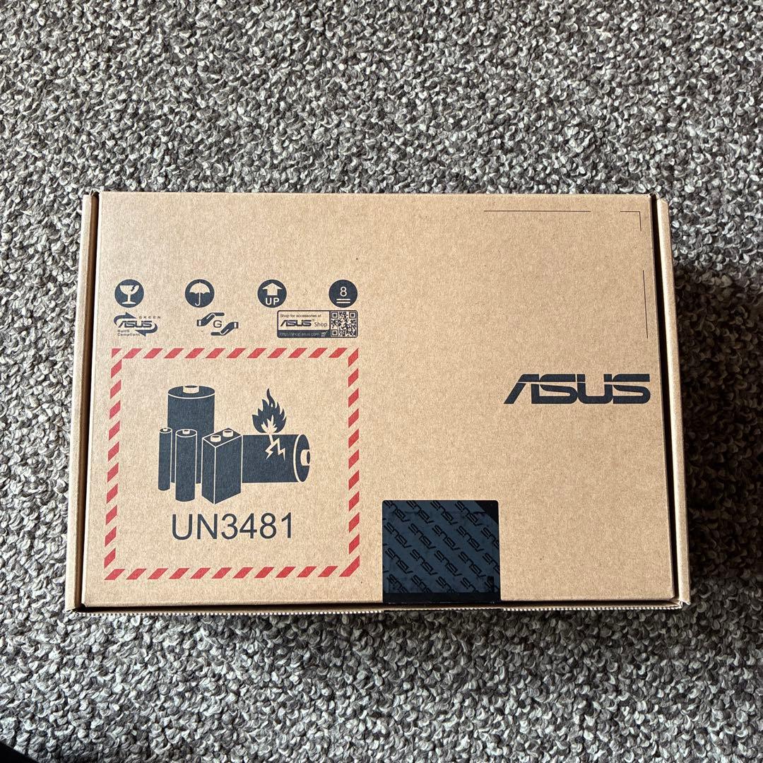 ASUS クロームブック　4GB/64GB　CM3001DM2