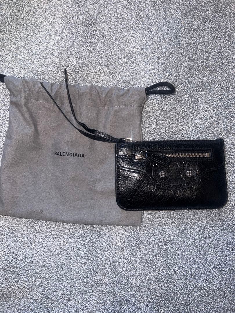BALENCIAGA ブラックレザーケース