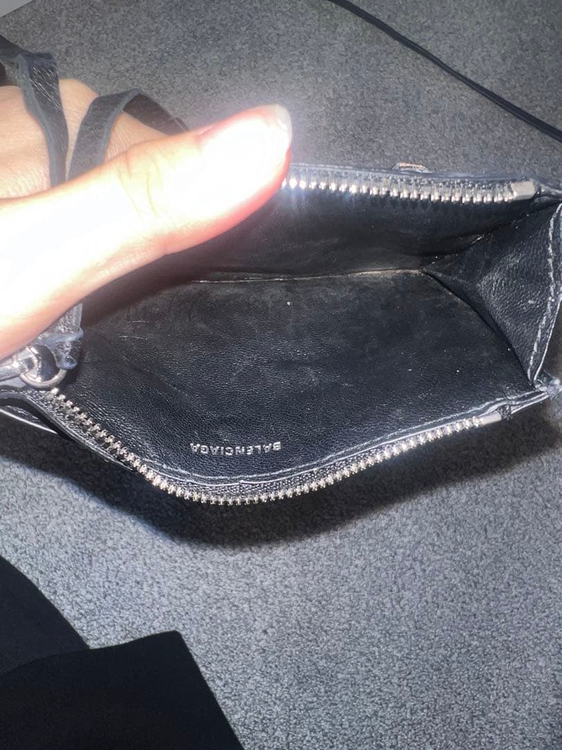 BALENCIAGA ブラックレザーケース