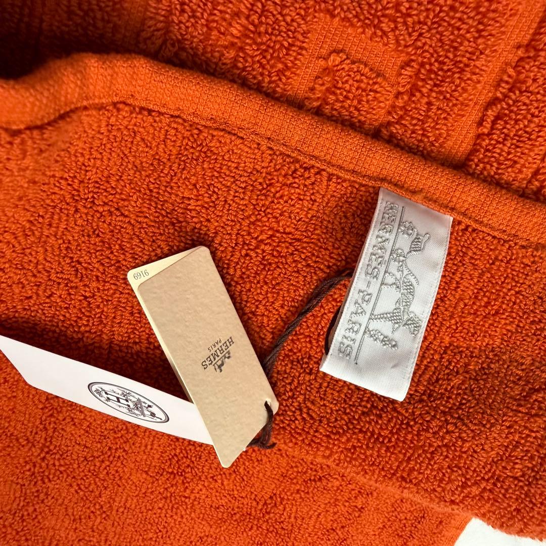 【新品タグ付き】HERMES オレンジ バスタオル 大判55×98