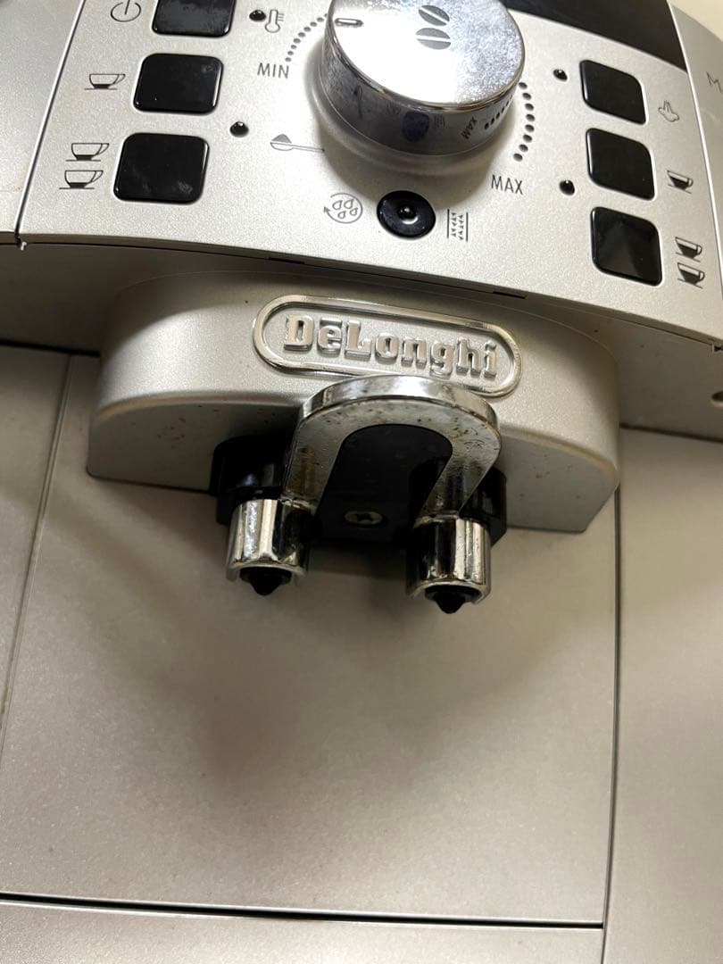 デロンギ 全自動エスプレッソマシン マグニフィカS ECAM22110SBHN