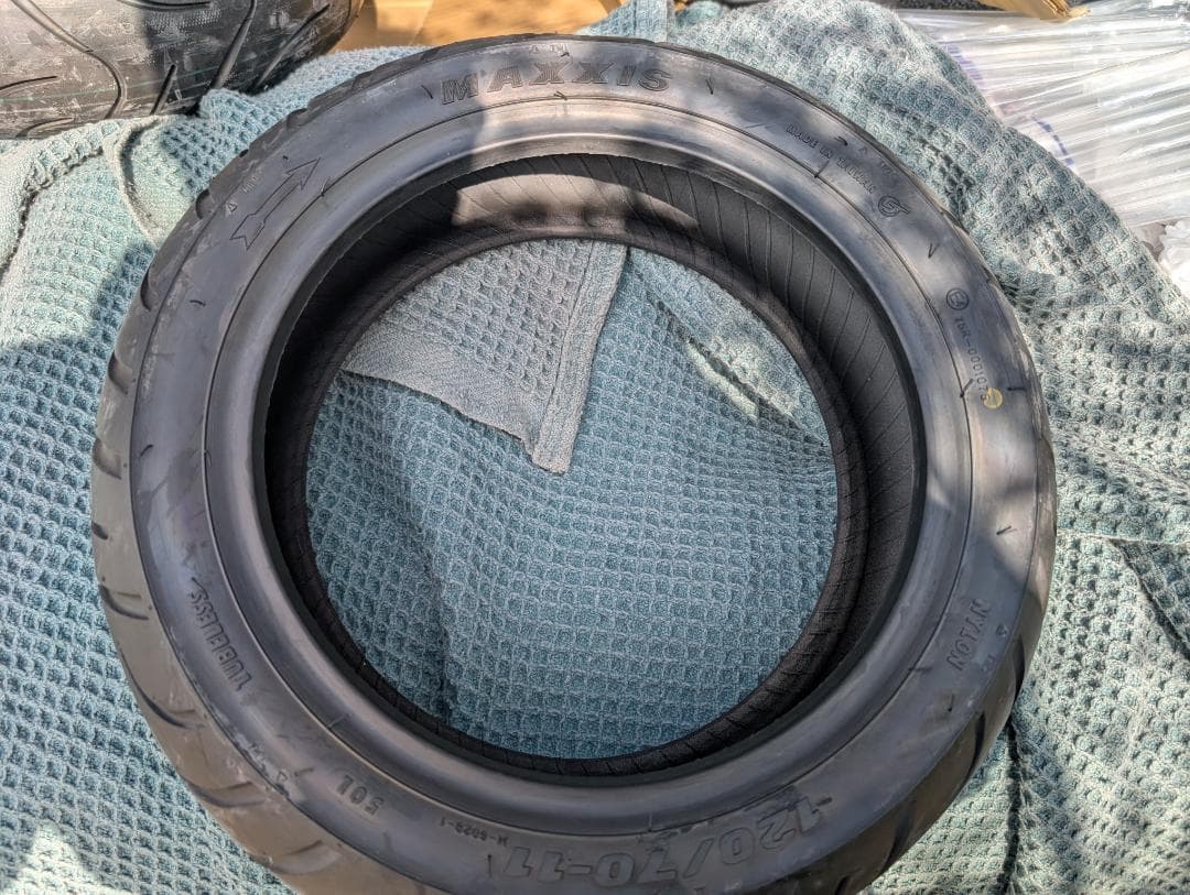 @HUNTPART2024 MAXXISマキシス 120/70-11