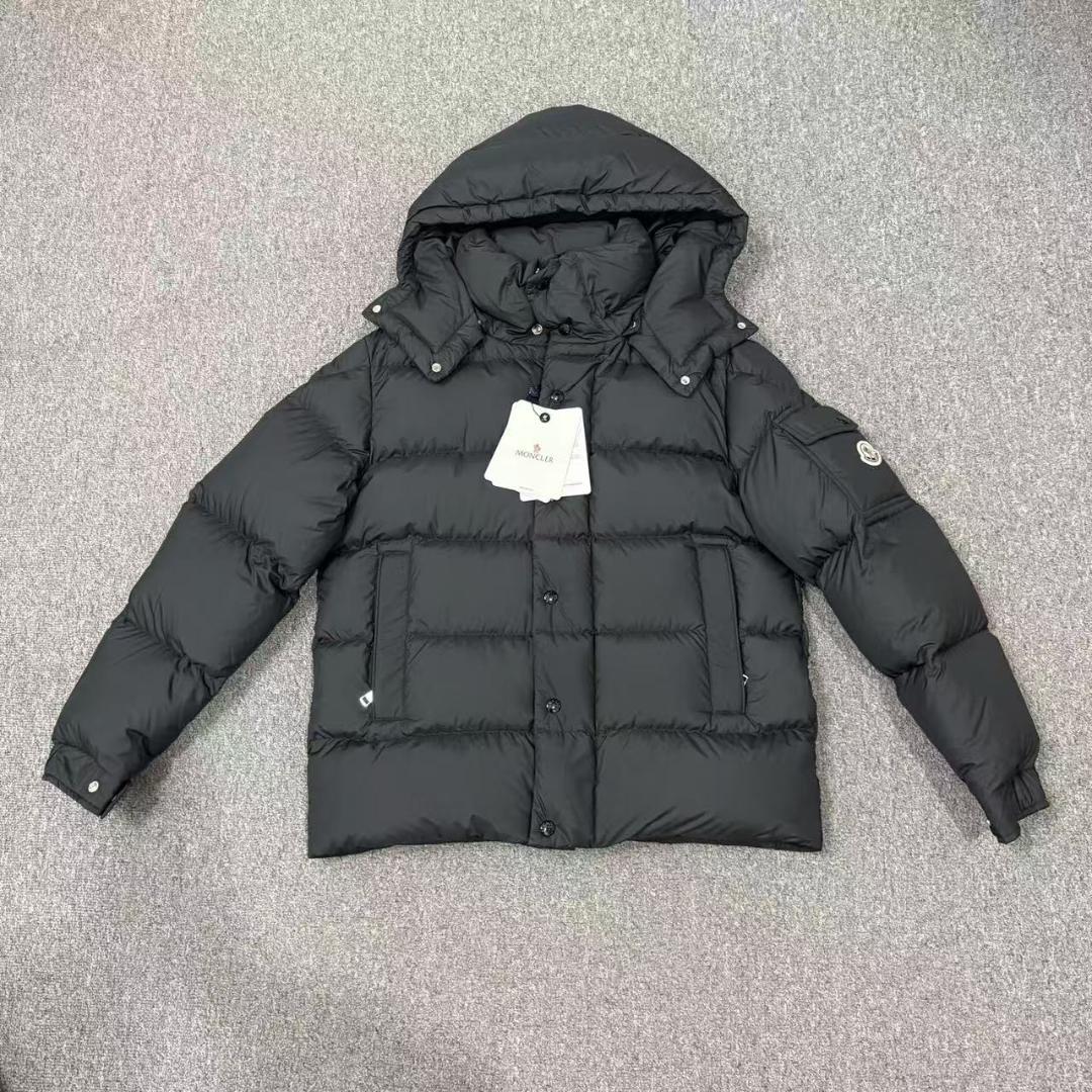 MON☆CLER ブラック ダウンジャケット~~~