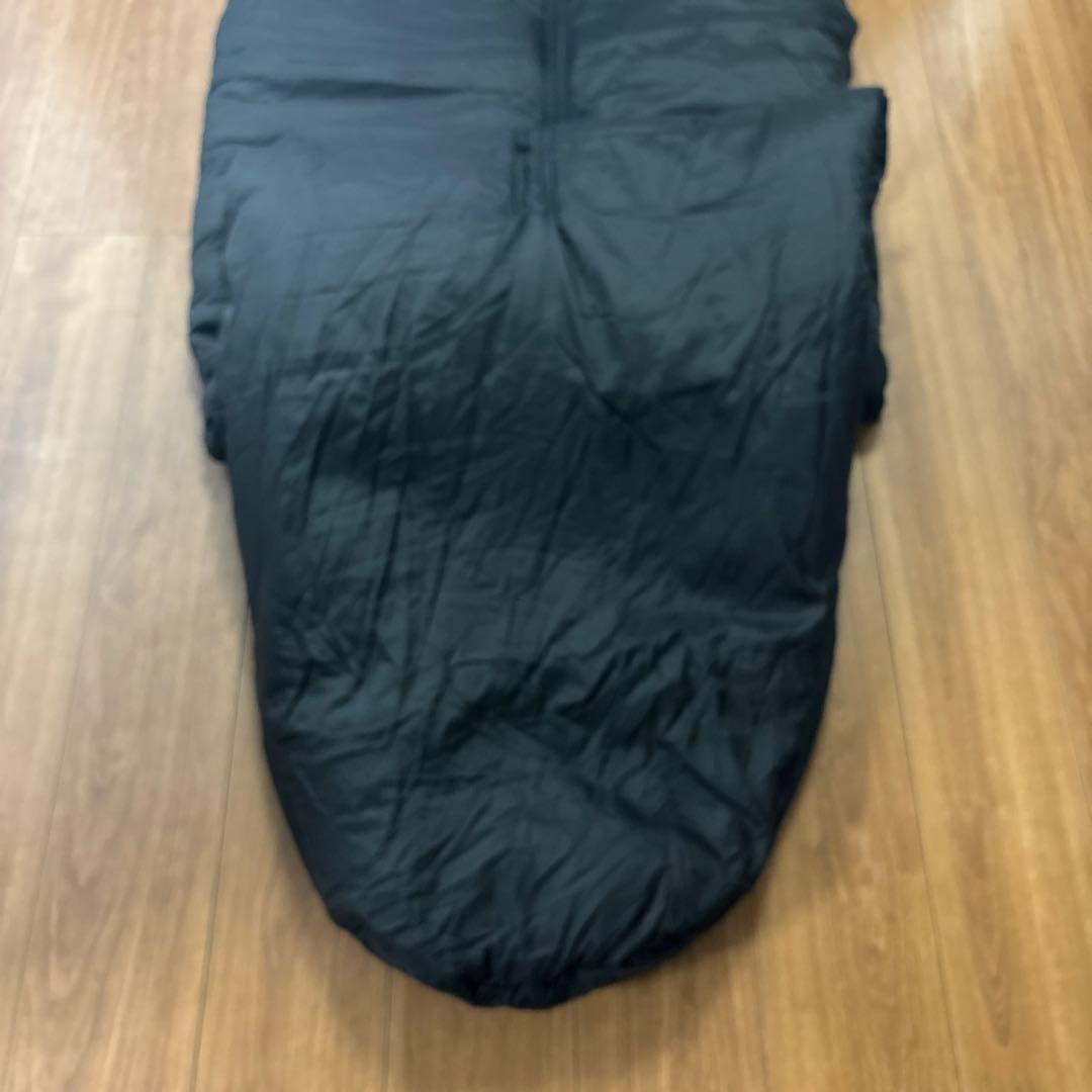未使用品　米軍　実物　OUTER SLEEPING BAG 収納ケース付き