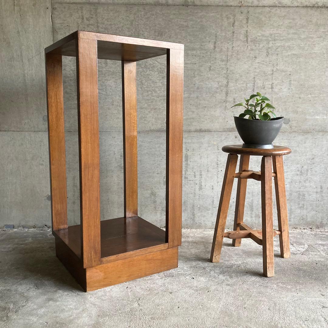 古い味のある飾り台 サイドテーブル 棚 シェルフ ラック スタンド 木製 レトロ