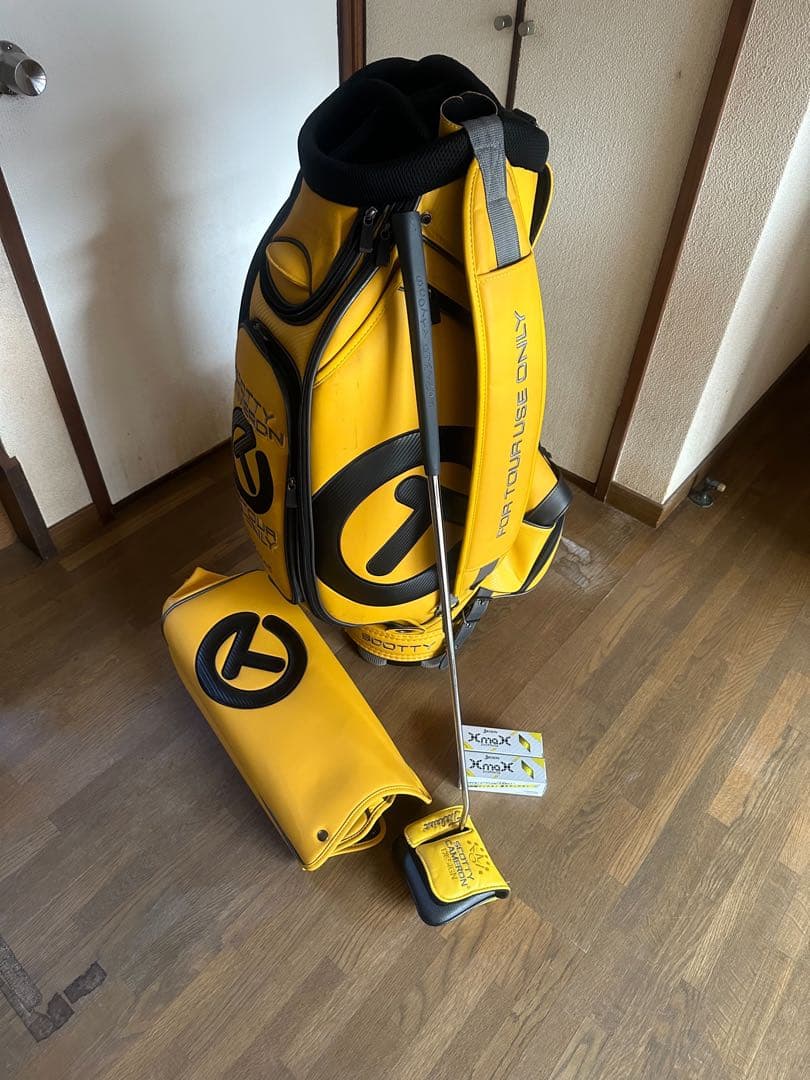 Scotty Cameron キャディバッグ・パターセット