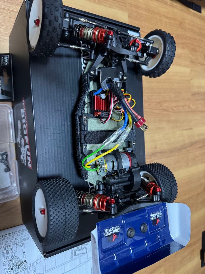 ラジコンバギー LCRACING BHC-1 サーボ アンプ　モーター　付き