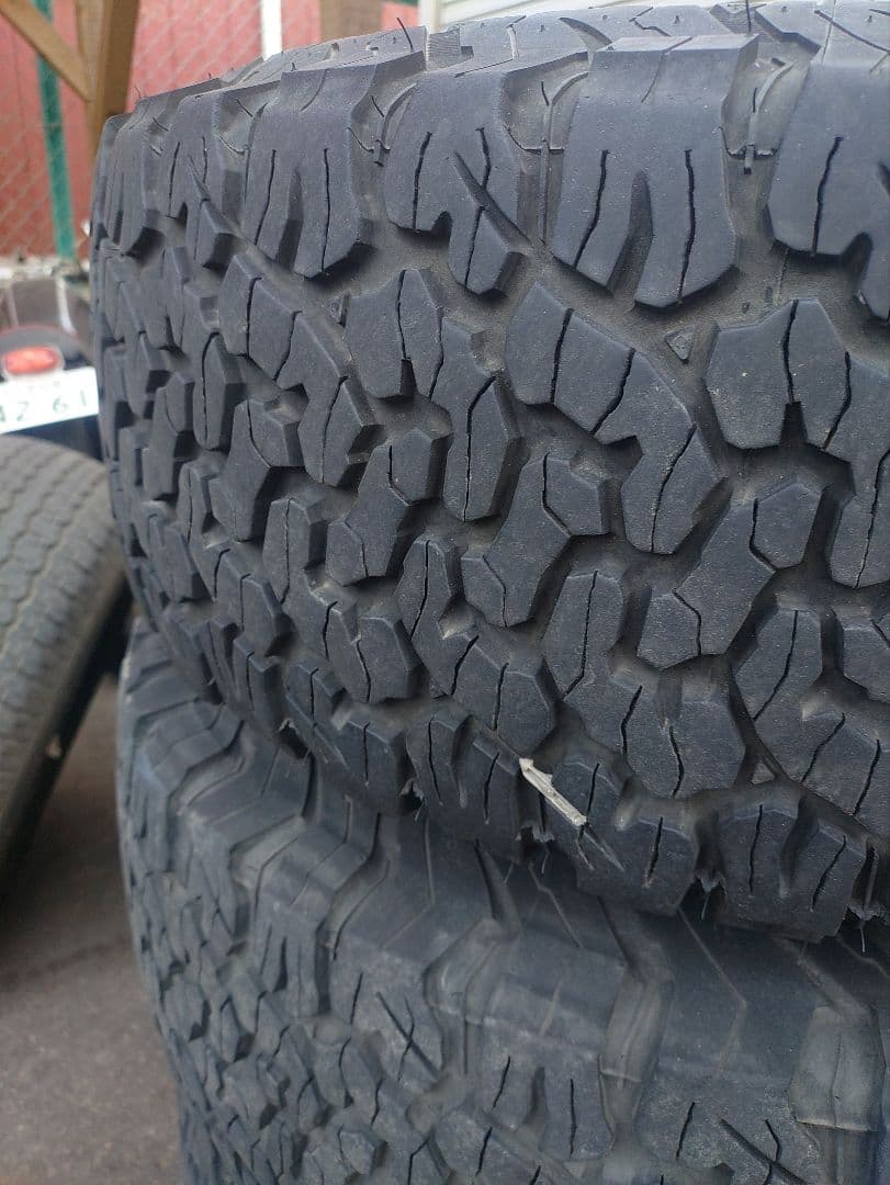 愛知県　ランクル 100 200 5穴pcd 150 16インチ　４本